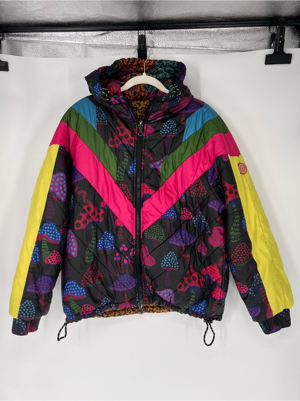 FARM Rio Neon Chevron Mushroom-Print Colorful Hooded Reversible Puffer Jacket XS